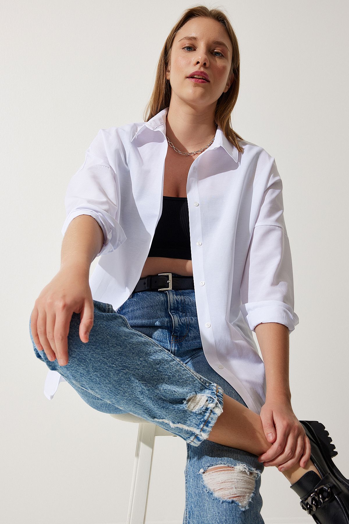Kadın Beyaz Oversize Uzun Basic Gömlek DD00842